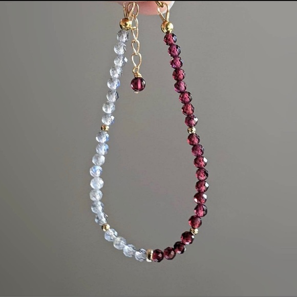 Garnet Labradorite Bracelet Bracelet Gemstone Gold filled handmade jewelry - Picture 4 of 5